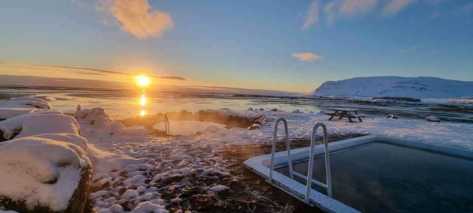 Вилла Kirkjubraut - Church Street Talknafjordur Экстерьер фото