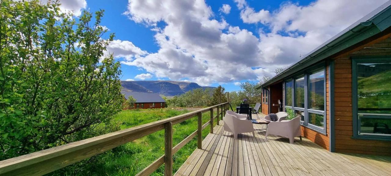Вилла Kirkjubraut - Church Street Talknafjordur Экстерьер фото